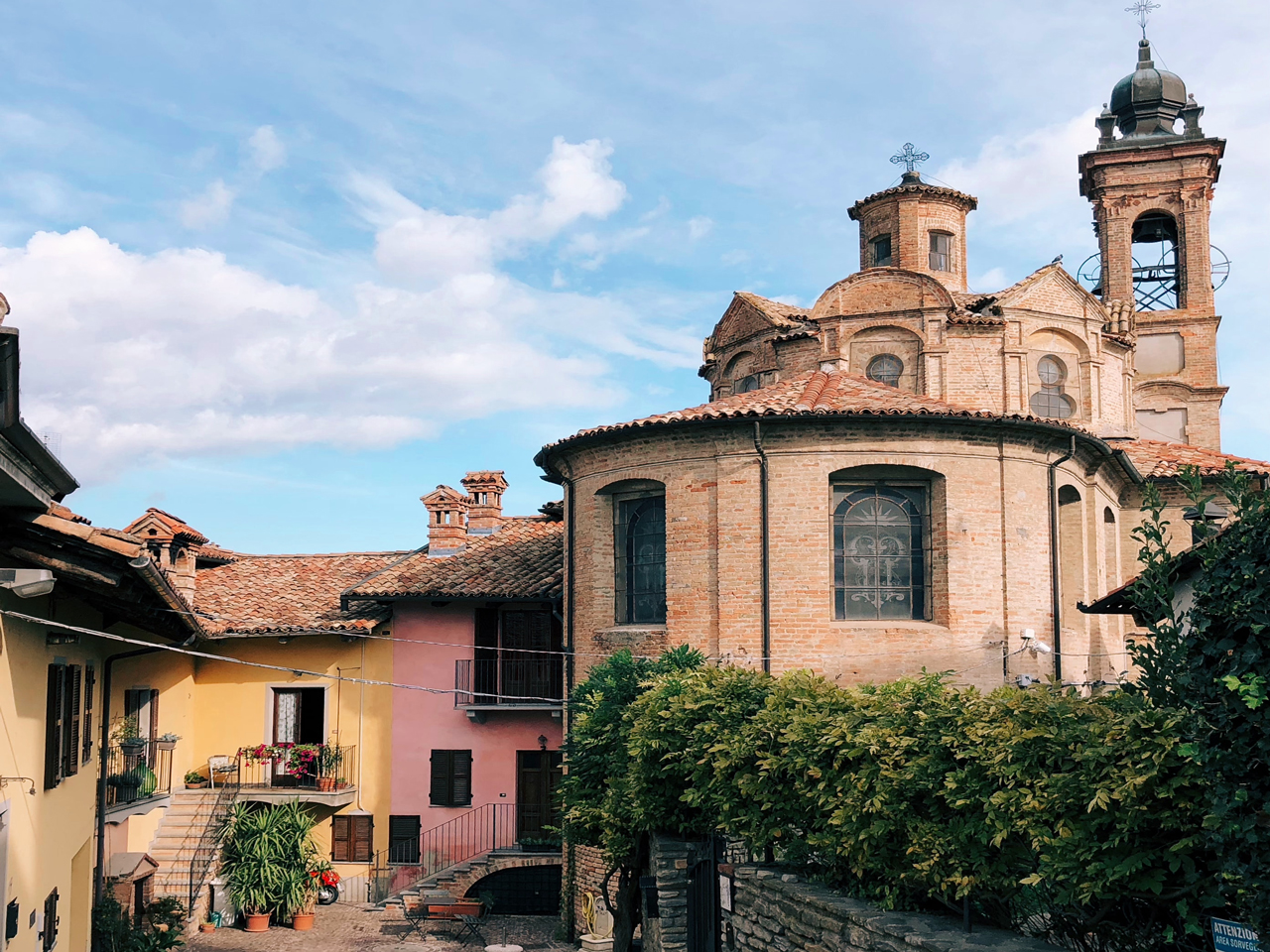 andrea rapuzzi 4r8cn0f3qfe unsplash web h