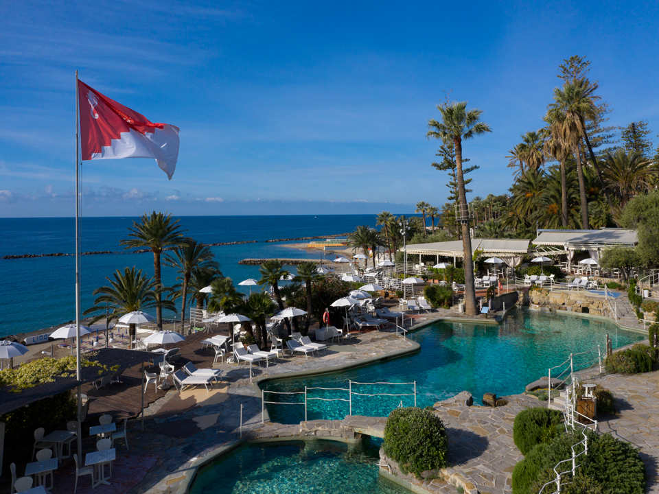 royal hotel sanremo sea water pool web
