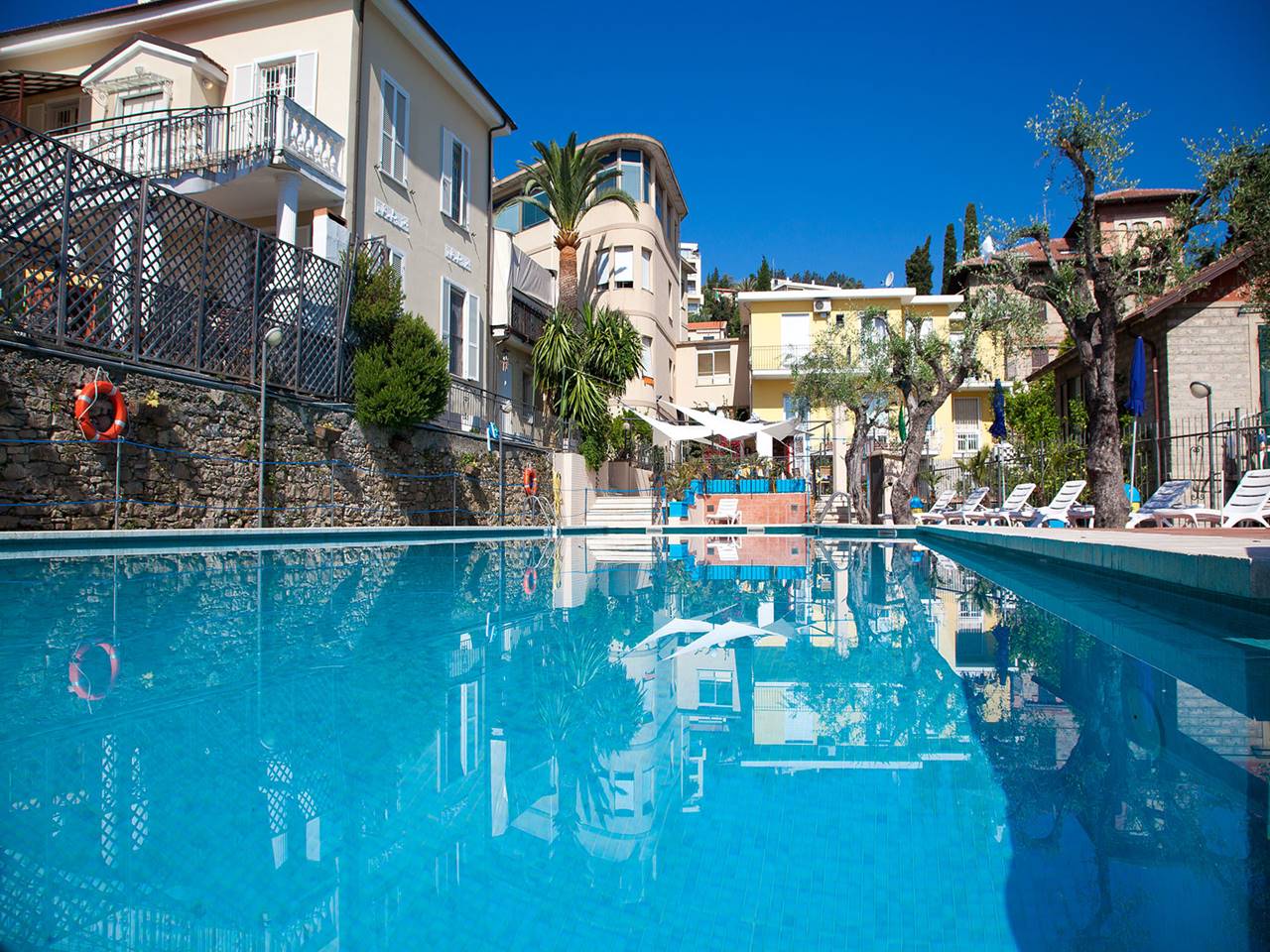 villaigeadianomoutpool01web