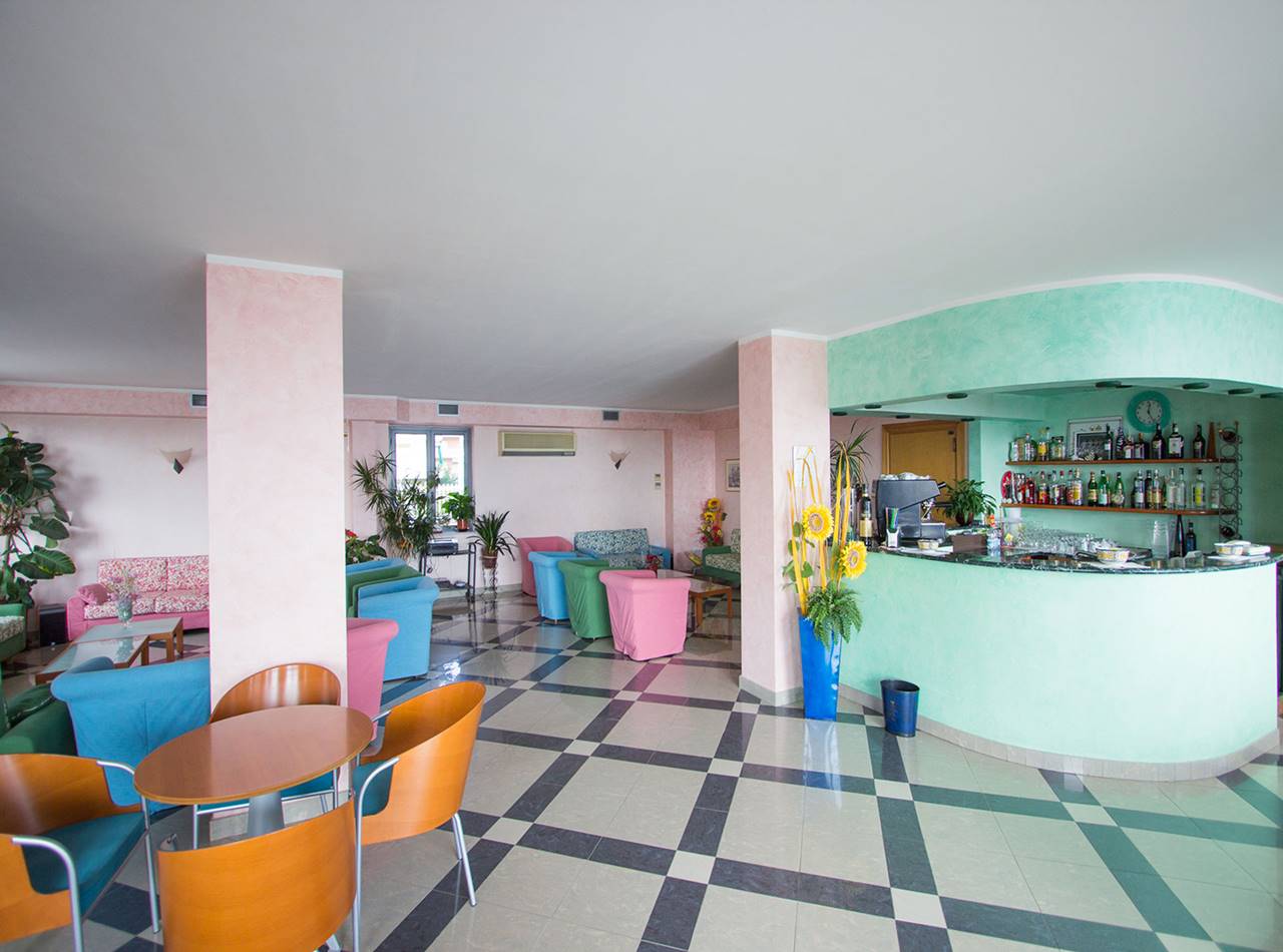 bar albergo pietra ligure liguria hotel italy ligurien web