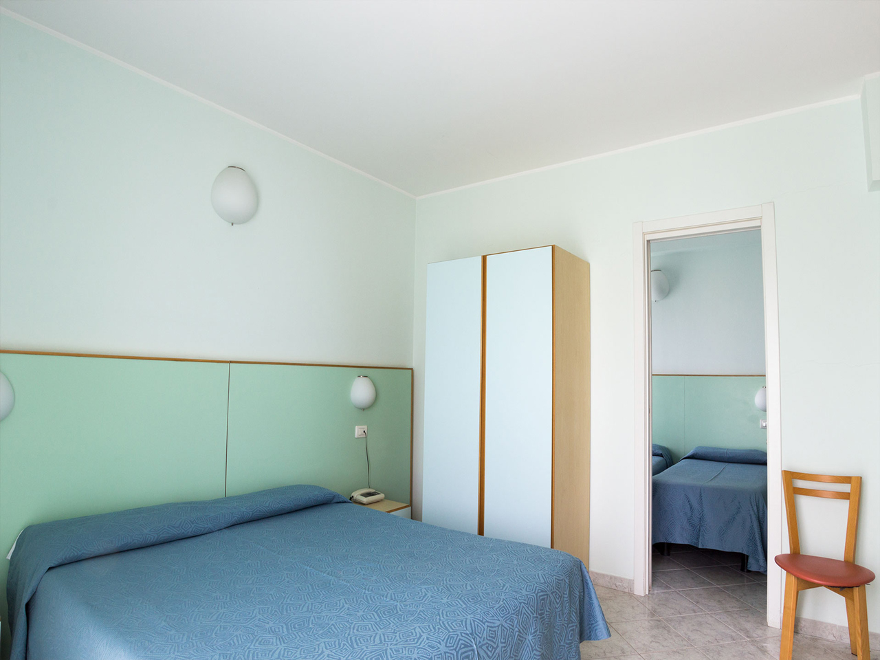 camera famigliare comunicante liguria pietra ligure familiezimmer familyroom web