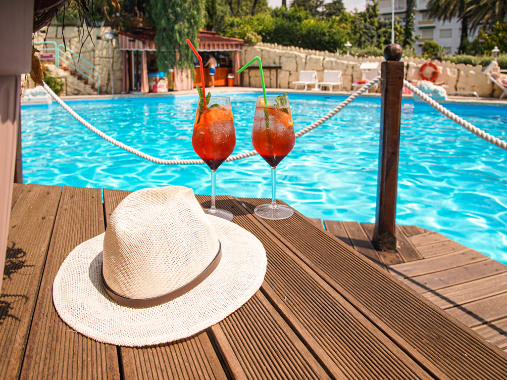bar piscina web