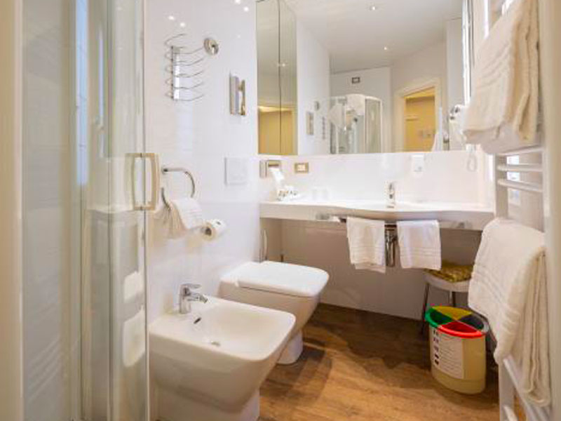 bagno camera classic hotel nazionaleweb