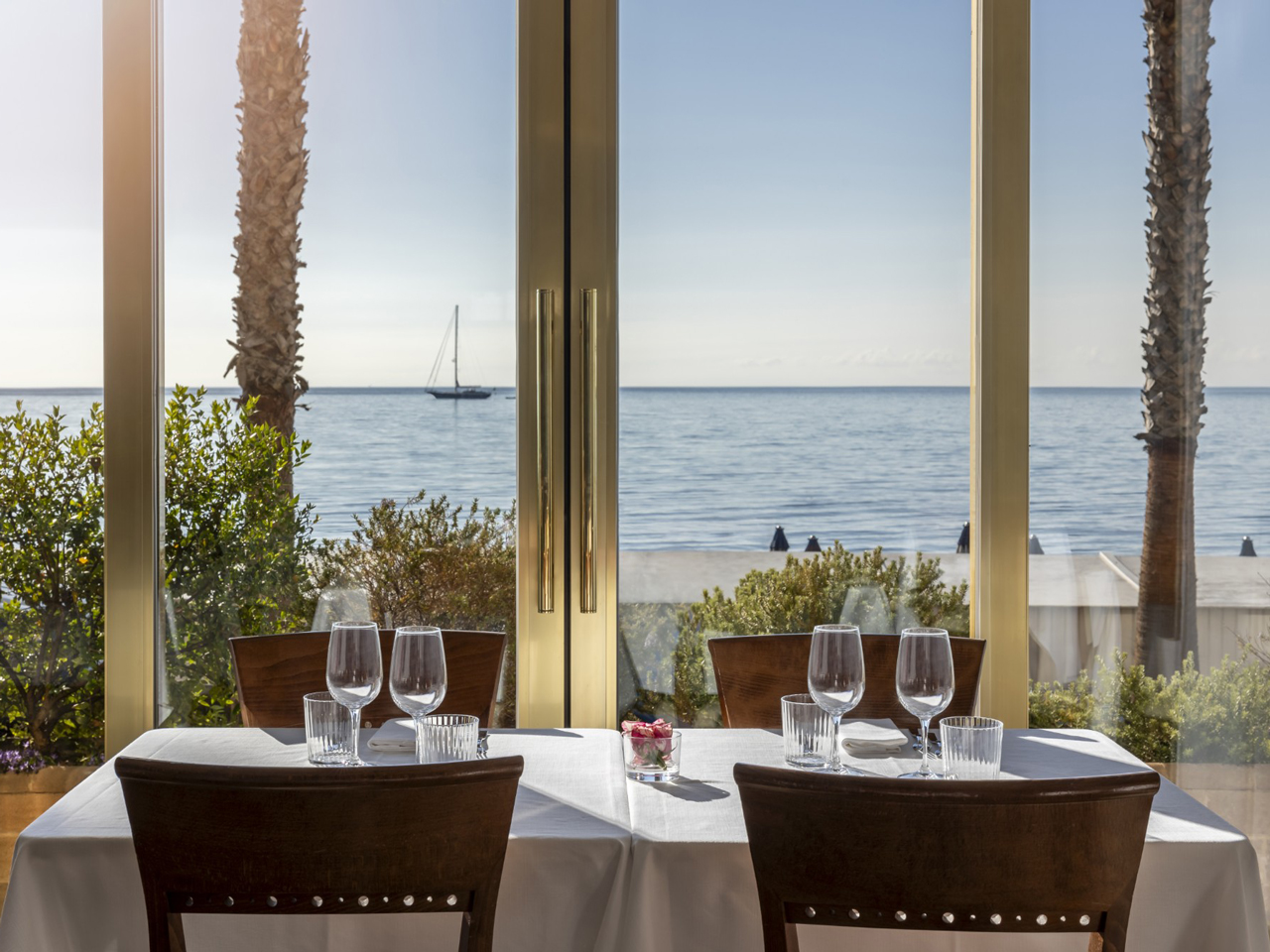 thumbnail hotel diano marina restaurant 4 web