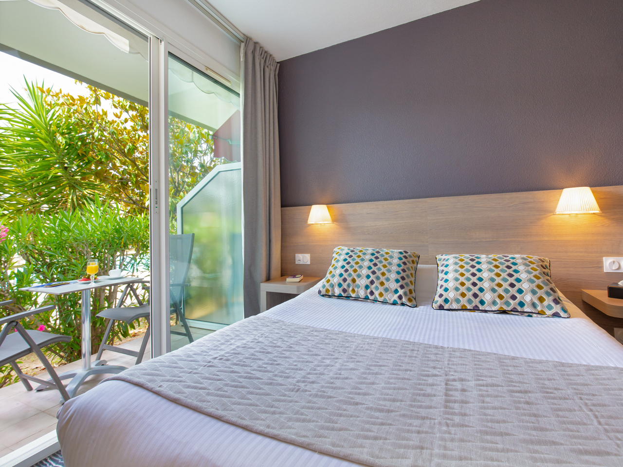 bwp la marina superior room pool view epo web