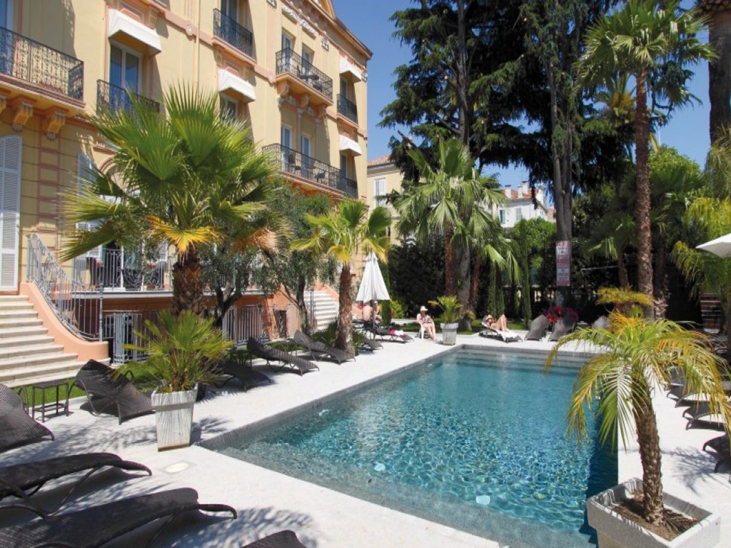hotel cannes de paris piscine 01 1908845290 web