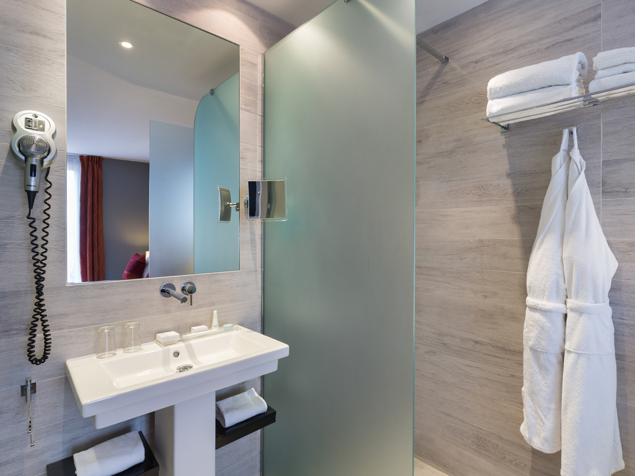 bw plus massena deluxe room 7 web