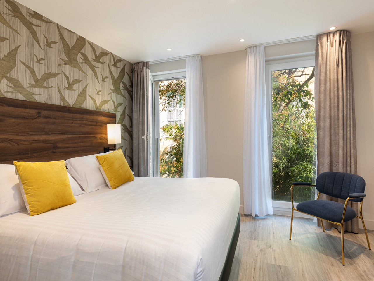 brice garden deluxe room 8 web