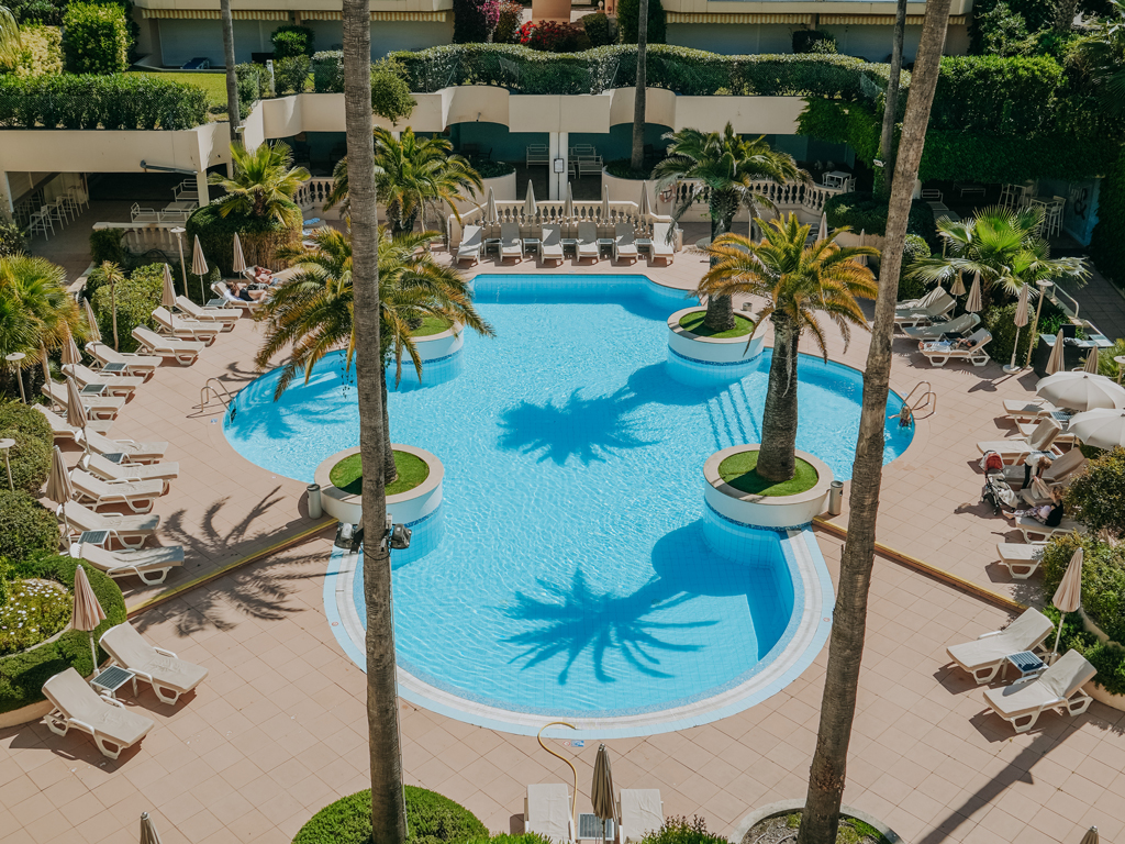 pool from room 1 web