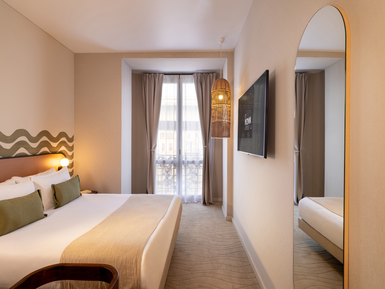  18a4714 hotel yelo marengo md web