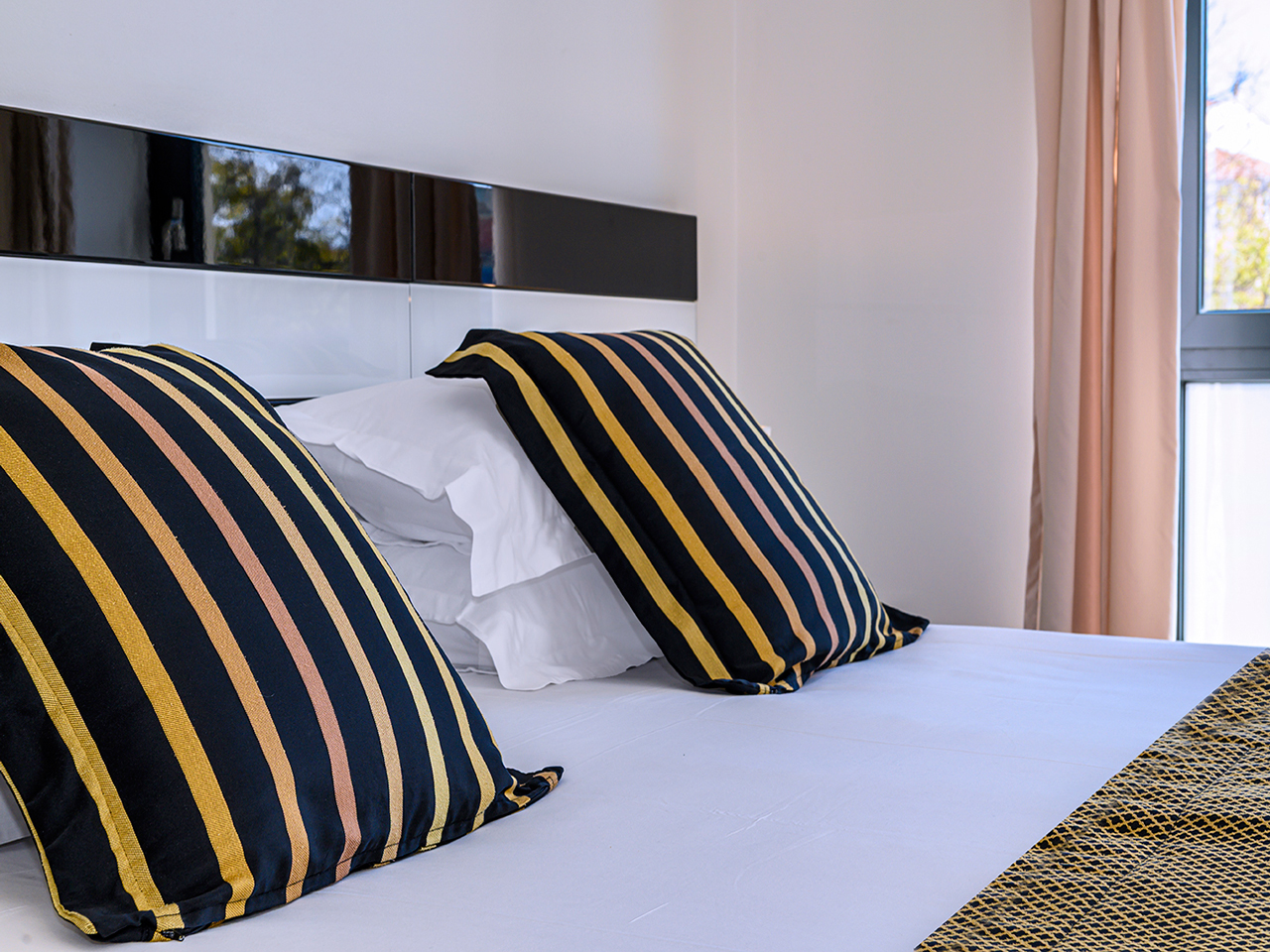 chambre hc3b4tel aston la scala 5 web
