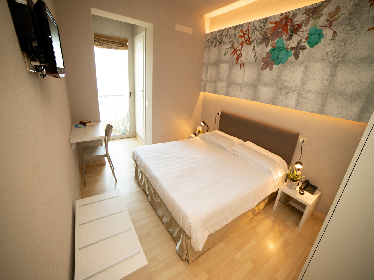 hotelmiranda467 web