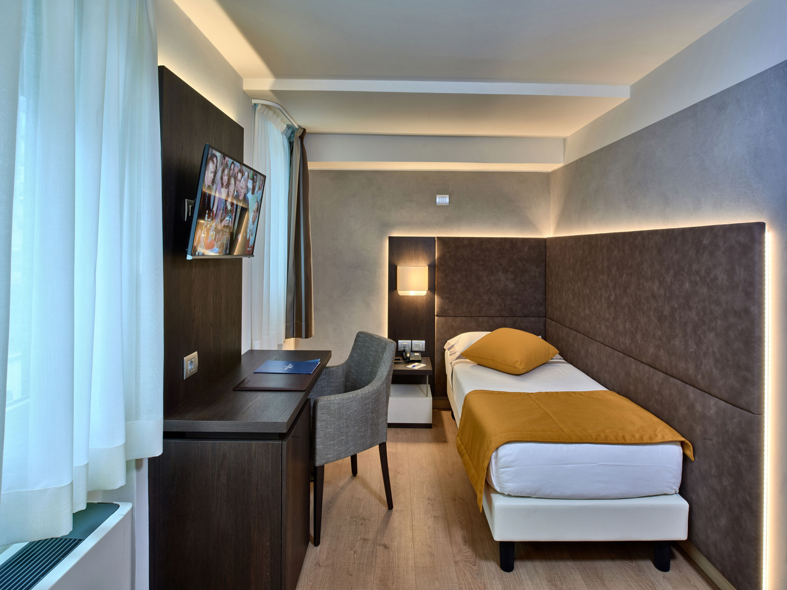 hotel como single roomweb