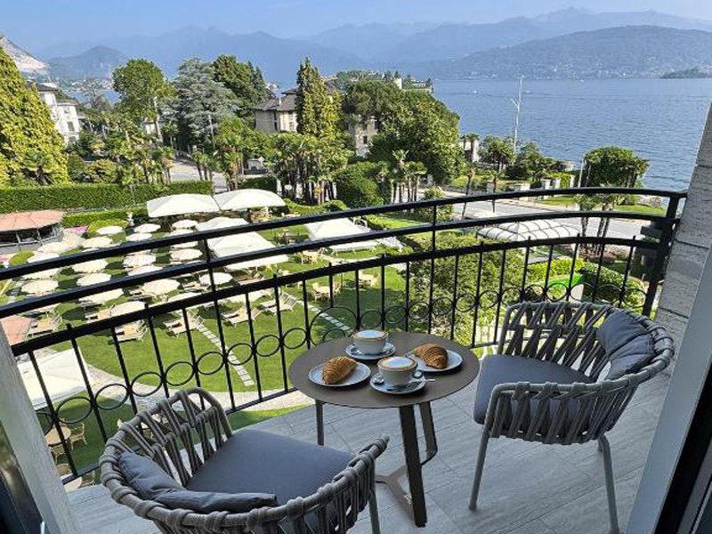 doppia classic vista piscina e laterale del lago02 web