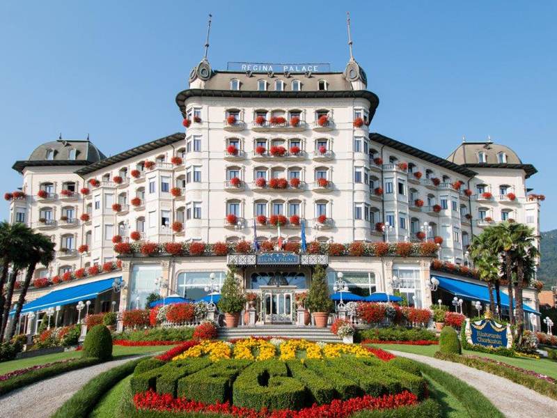 front hotel 1 300dpi web