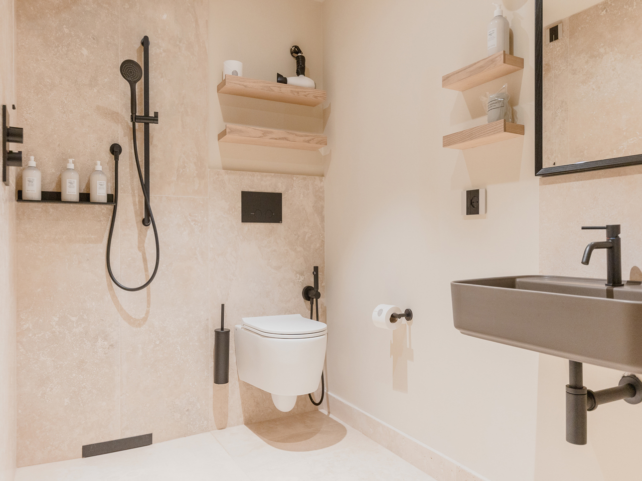 deluxe fiordaliso bathroom web
