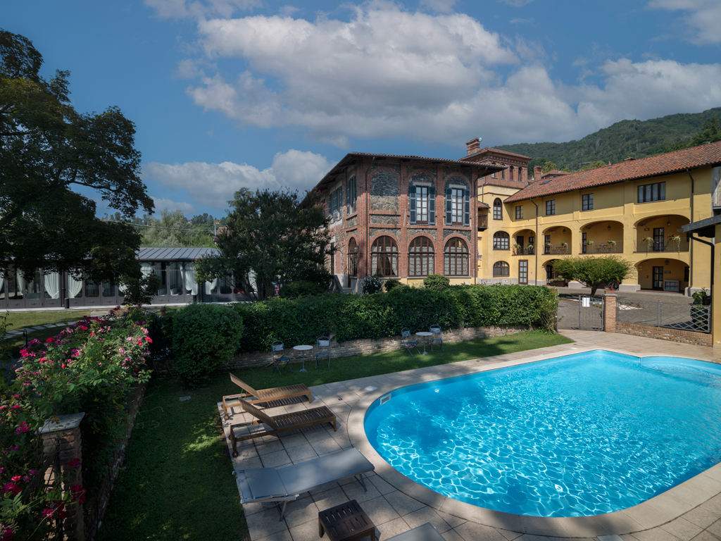 villa e piscina web